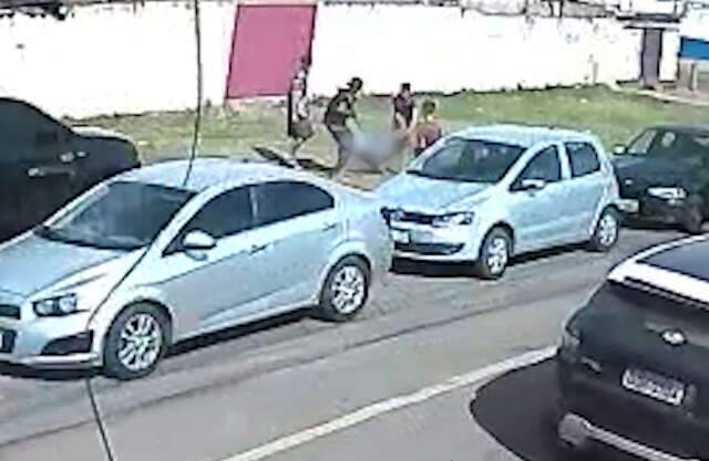 V&iacute;deo mostra confus&atilde;o que terminou em assassinato de jovem na Nhanh&aacute; 