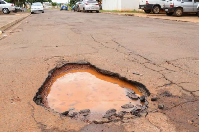 Tapa-buraco em diversas ruas da Capital custar&aacute; R$ 50 milh&otilde;es 