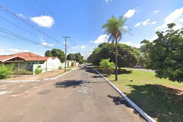 Homem &eacute; esfaqueado depois de negar esmola para morador de rua