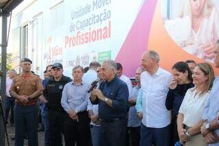 Governador entrega carreta em Ponta Porã (Foto Assessoria)