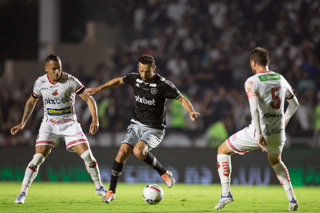 Jogando em casa, Vasco empata em 1 a 1 com o Ituano 