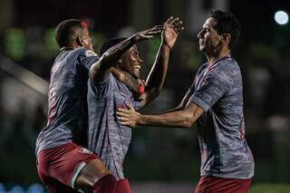 Comemoração dos jogadores durante a partida. (Foto: Marcelo Gonçalves/FFC)