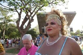 Drag queen Skalath, durante Parada. (Foto: Kísie Ainoã)