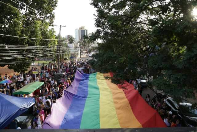 Ap&oacute;s dois anos, Parada LGBT+ volta a lotar ruas para mostrar inclus&atilde;o