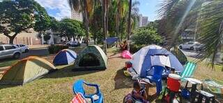 Acampamento dos guardas municipais, em frente à prefeitura. (Foto: Divulgação/SindGM/CG)