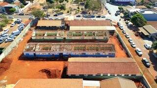 Imagem aérea da escola em obras. (Foto: Divulgação)