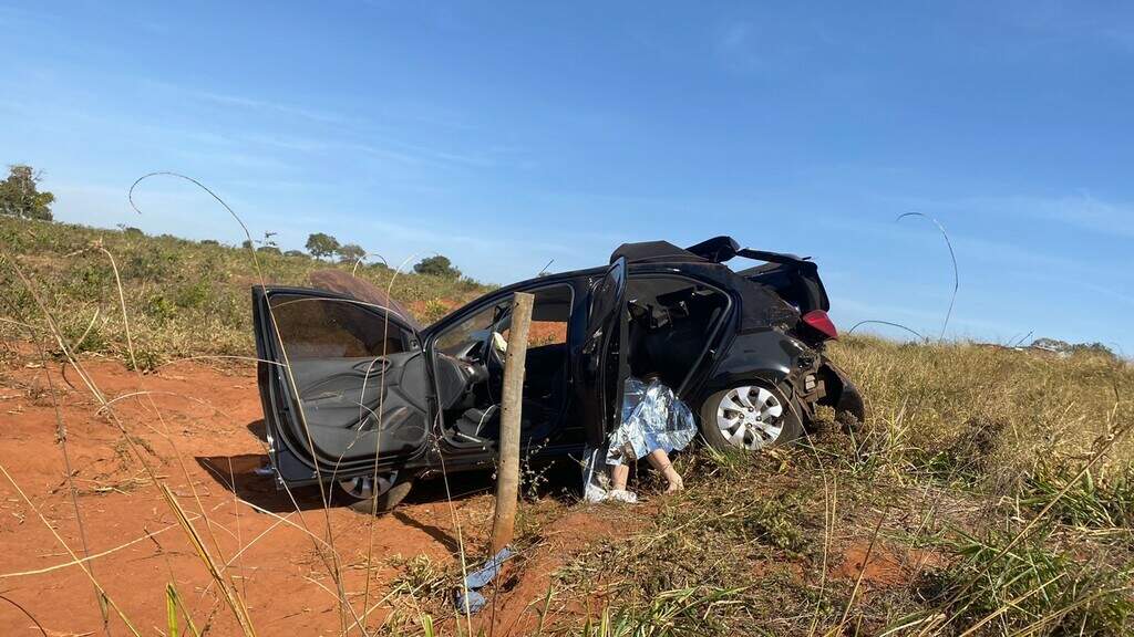 Duas Mulheres Morrem E Homem Fica Ferido Em Colis O Entre Carro E