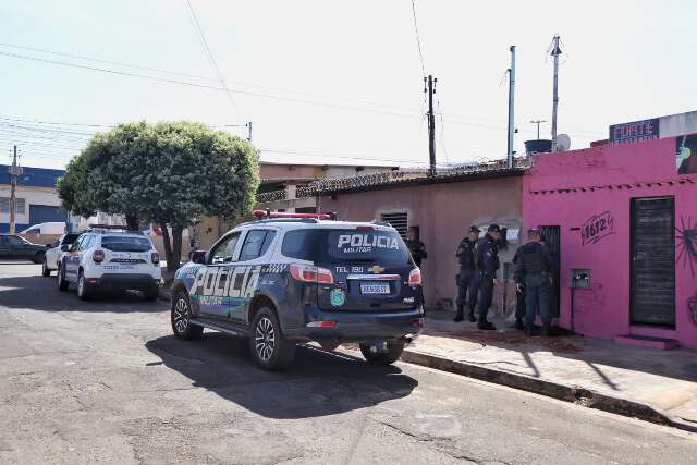 Homem &eacute; encontrado morto em cal&ccedil;ada do bairro Guanandi