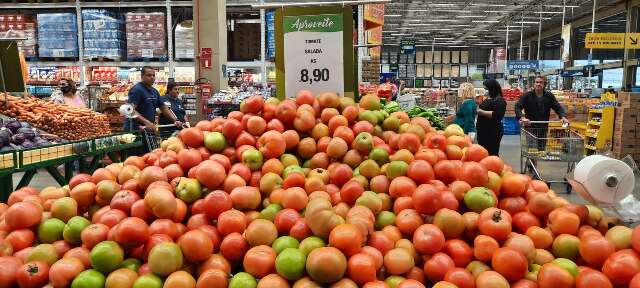 Com valor de uma cesta b&aacute;sica em Campo Grande, d&aacute; para comprar seis no Paraguai