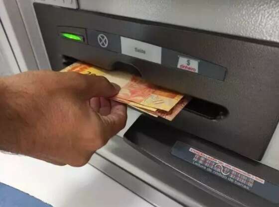 Sal&aacute;rio de servidores municipais da Capital cai na conta no dia 5 de agosto