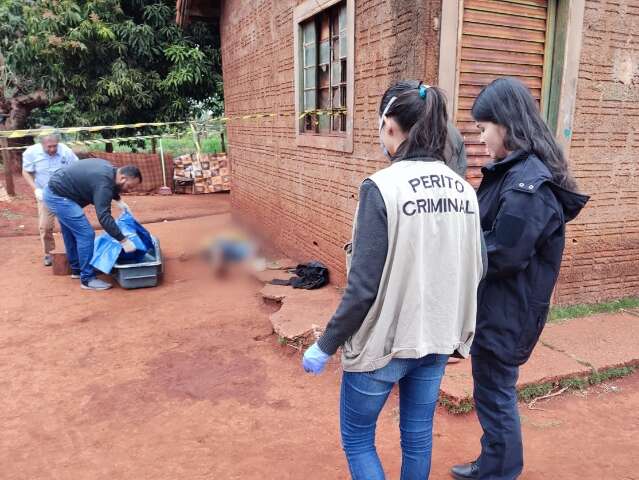 Sobrinhas adolescentes s&atilde;o suspeitas por morte de homem a facadas