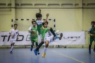 Lance da partida decisiva entre Pelezinho x Goiás pela Taça Brasil de Futsal (Foto: Divulgação/CBFS)