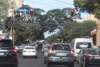 Fluxo de veículos na Rua Marechal Rondon em Campo Grande. (Foto: Arquivo/Marcos Maluf)
