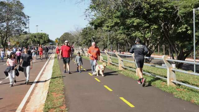 Obra de R$ 20 milh&otilde;es, parque empolga &ldquo;veteranos&rdquo; com lazer, academia e ciclovia