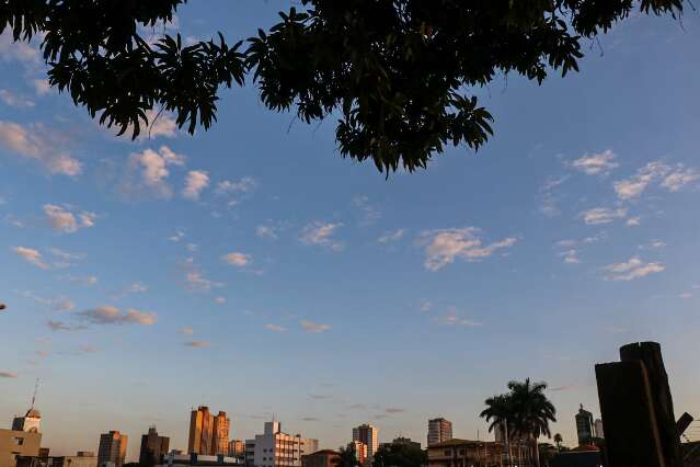 Manh&atilde; come&ccedil;a fria, mas temperatura sobe e chega aos 33&deg;C em MS