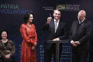 Presidente Jair Bolsonaro (PL) durante assinatura do programa. (Foto: Agência Brasil)