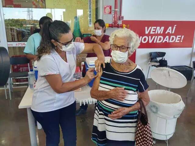 Vacina&ccedil;&atilde;o contra a covid ser&aacute; itinerante neste domingo 