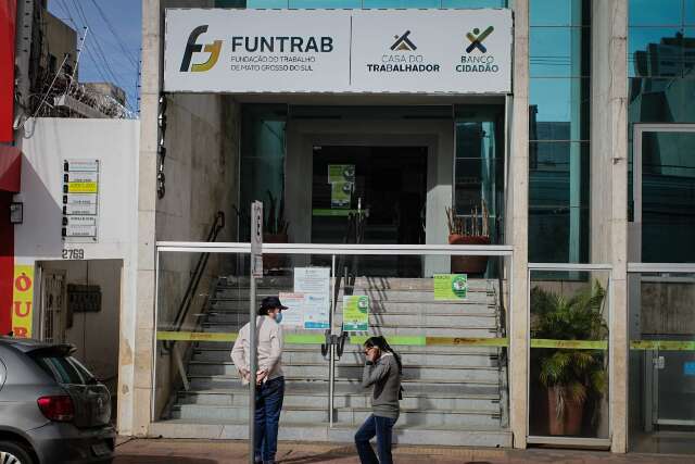 Est&aacute; procurando emprego? Funtrab oferece 1.182 vagas nesta ter&ccedil;a-feira 