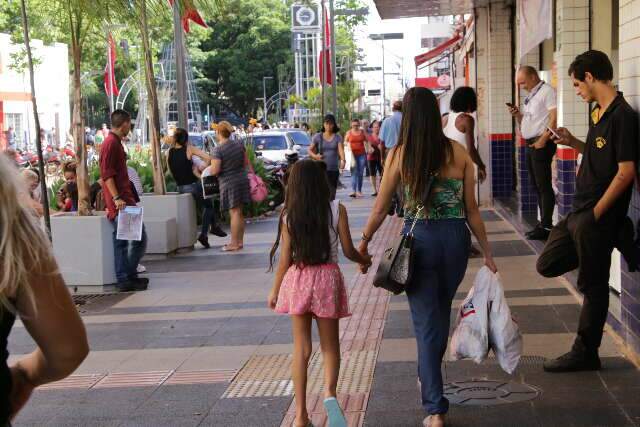 Covid-19: Brasil registra 295 óbitos e 34,4 mil casos em 24 horas