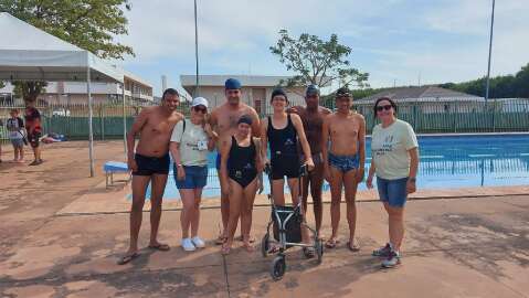 Atleta de Campo Grande fica em 1º na natação e garante vaga em Sergipe 