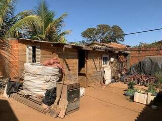 Barraco de madeira era a casa de moradores da antiga favela Cidade de Deus. (Foto: Divulgação) 
