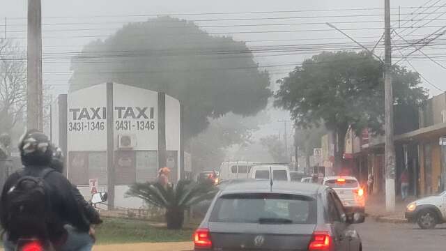 Neblina cobre cidade, fecha aeroporto e voo &eacute; desviado para a Capital