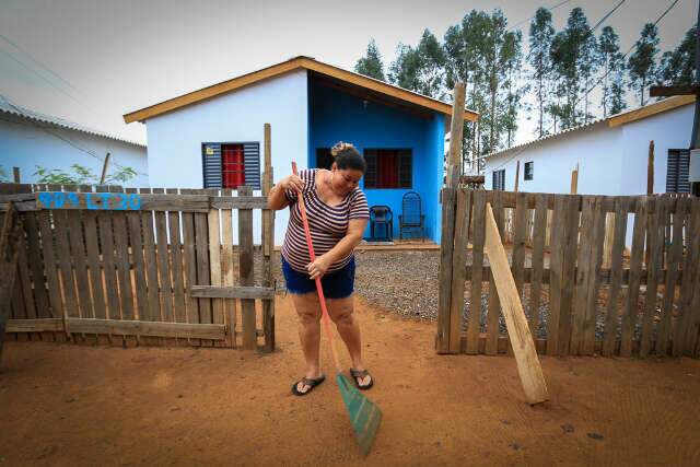 Com mais 18 casas entregues, prefeitura quer concluir em 2 meses novas moradias