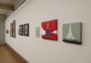 Exposição coletiva reúne obras de ex-alunos do curso de Artes Visuais da UFMS. (Foto: Galeria de Artes Visuais)