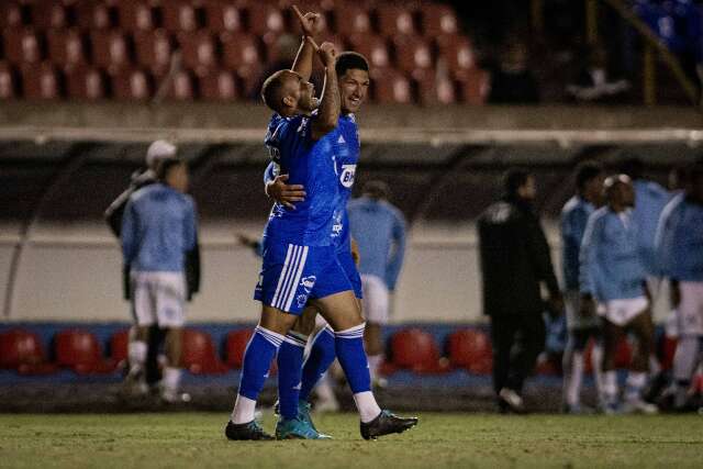 S&eacute;rie B: Cruzeiro arranca vit&oacute;ria de 2 a 1 sobre o Londrina