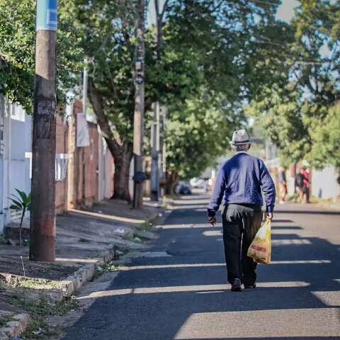 Pedestre tem deveres, mas segue como parte mais fr&aacute;gil nas ruas de Campo Grande