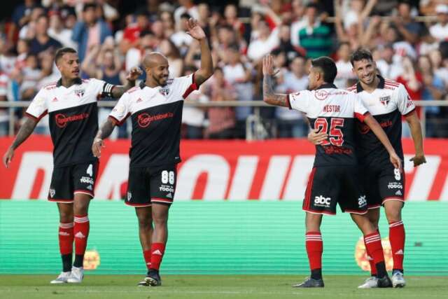 S&atilde;o Paulo atropela Red Bull Bragantino por 3 a 0 neste domingo