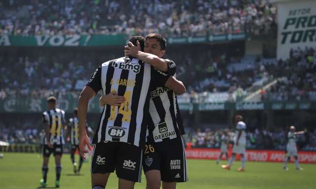 Alan Kardec decide e Atl&eacute;tico-MG derrota o Coritiba