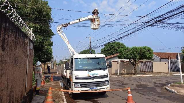 Chuva d&aacute; trabalho e equipes continuam em 7 bairros da Capital 