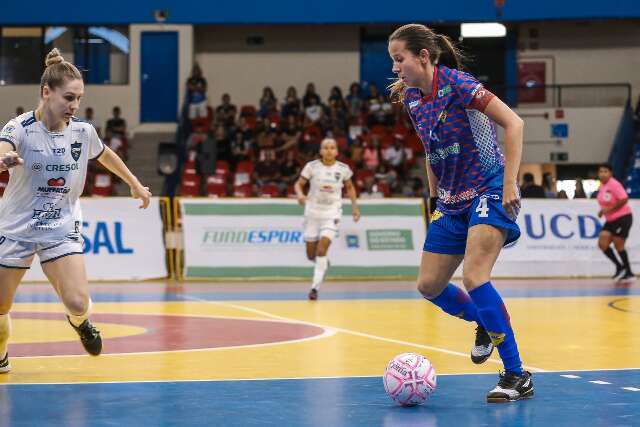 Equipes internacionais desembarcam na Capital para torneio mundial de futsal