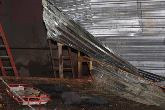 Homem morre ap&oacute;s cair em buraco de obra no Centro da Capital 