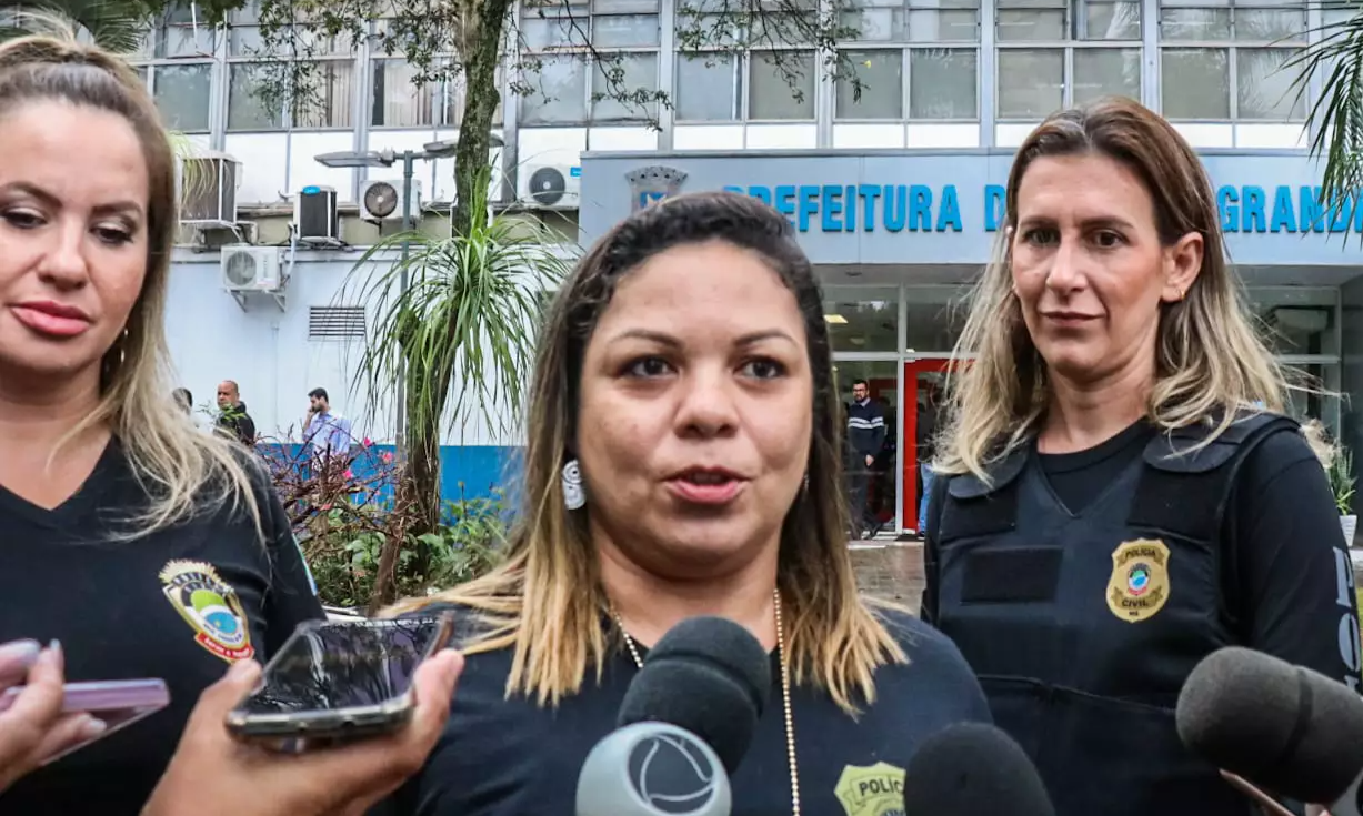 Trad vai a Justiça para afastar delegada que investiga casos de assédio sexual