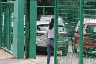 Garagem de venda de carros. (Foto: Arquivo/Campo Grande News)