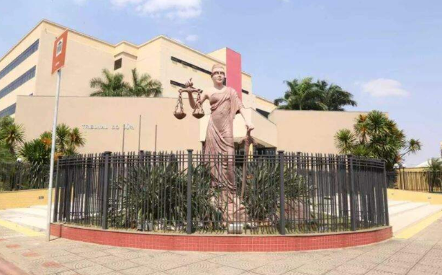 Funileiro &eacute; condenado por estuprar crian&ccedil;a, amiga da filha 