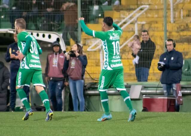  Chapecoense leva a melhor no embate contra o Brusque 