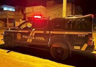 Polícia Civil esteve no local na noite de ontem. (Foto: Ivinotícias)