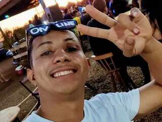 Jovem tinha 23 anos e morreu após ser arremessado de carro em capotagem (Foto: Redes Sociais)