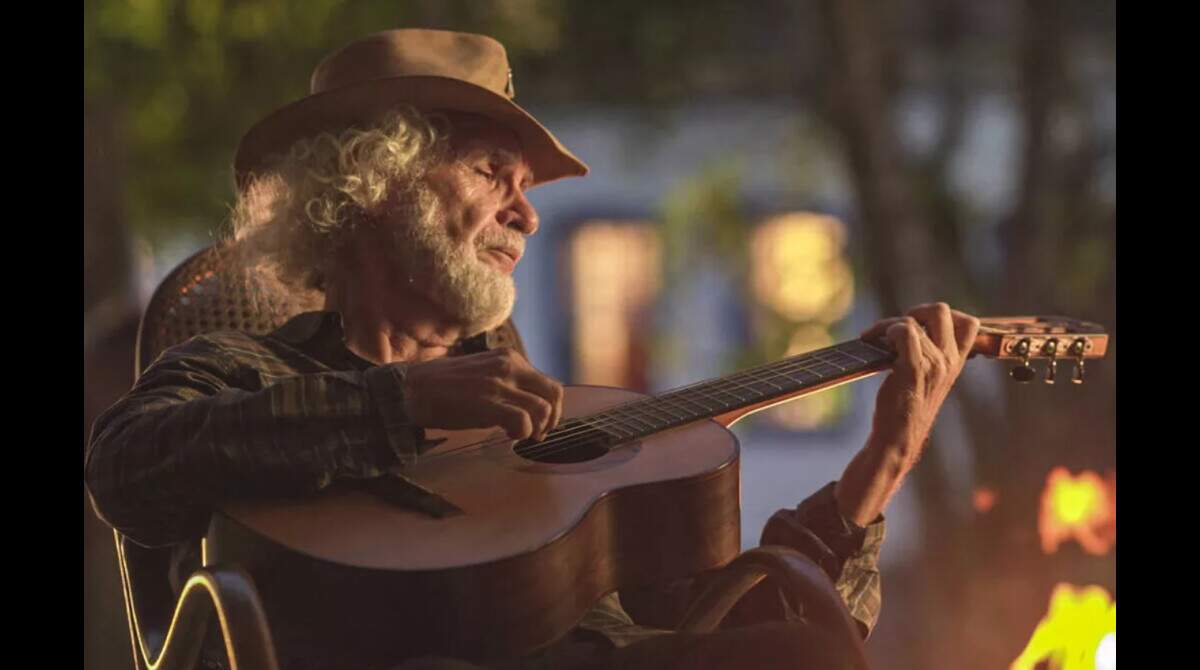 Véspera de feriado tem show de pagode com grupo Revelação - Diversão -  Campo Grande News