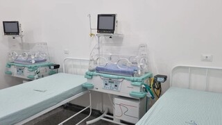 Leito neonatal instalado na Maternidade Cândido Mariano, em Campo Grande. (Foto: Secretaria Estadual de Saúde)