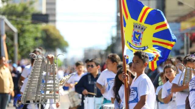 Interdi&ccedil;&otilde;es para o desfile come&ccedil;am sexta; confira as rotas alternativas 