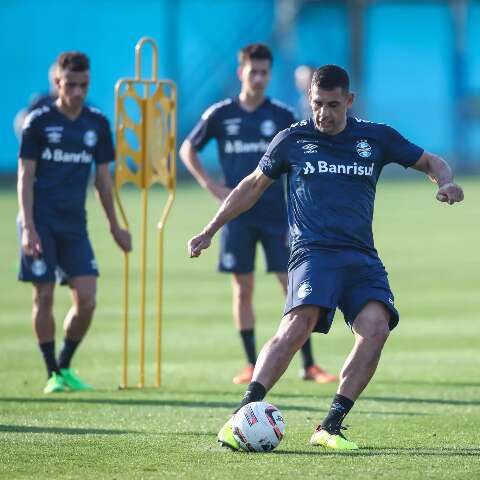 Partidas de Gr&ecirc;mio e Cruzeiro movimentam rodada desta sexta-feira