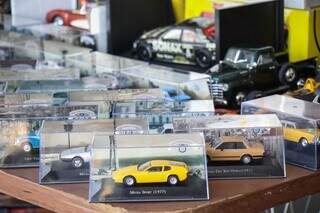 Coleção ‘Carros inesquecíveis do Brasil’ trazem miniaturas da Volkswagen.  (Foto: Henrique Kawaminami)