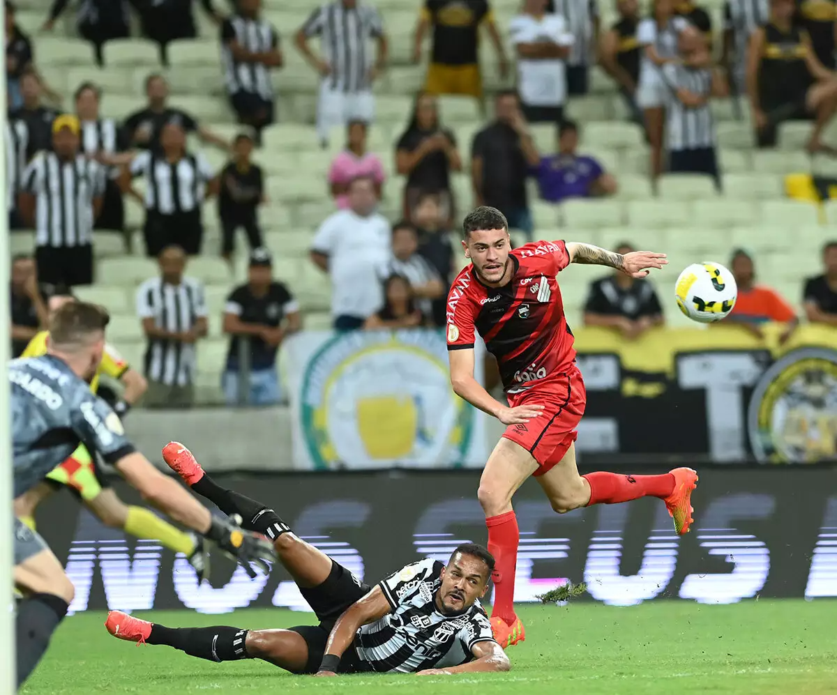 Fluminense e Internacional empatam nas semifinais da Libertadores -  Esportes - Campo Grande News