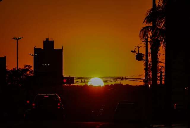 Domingo quente em MS teve &quot;calor&atilde;o&quot; com sensa&ccedil;&atilde;o de 41 &ordm;C no interior 