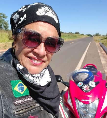 Rosana ganhou 1ª moto aos 10 anos e virou “Musa” viajando pelo País