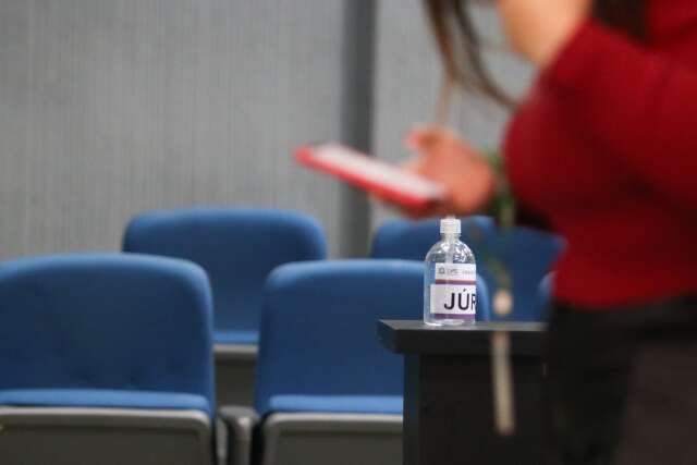 Ap&oacute;s jovem dizer que abortou porque quis, m&atilde;e e pedreiro s&atilde;o inocentados 